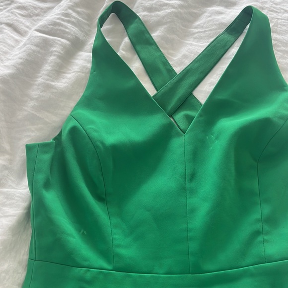 Kelly Green Dress - Picture 2 of 6